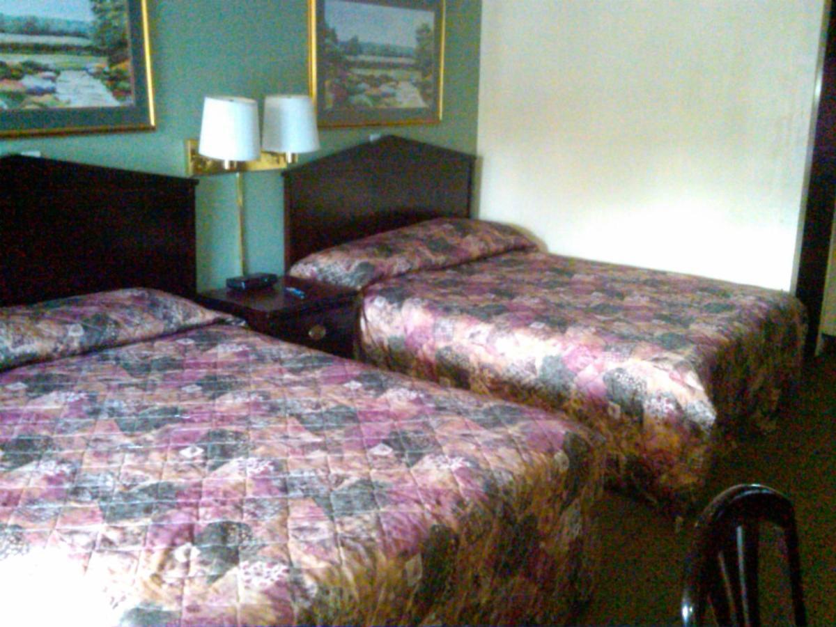 Knights Inn - Баттл-Крік Номер фото